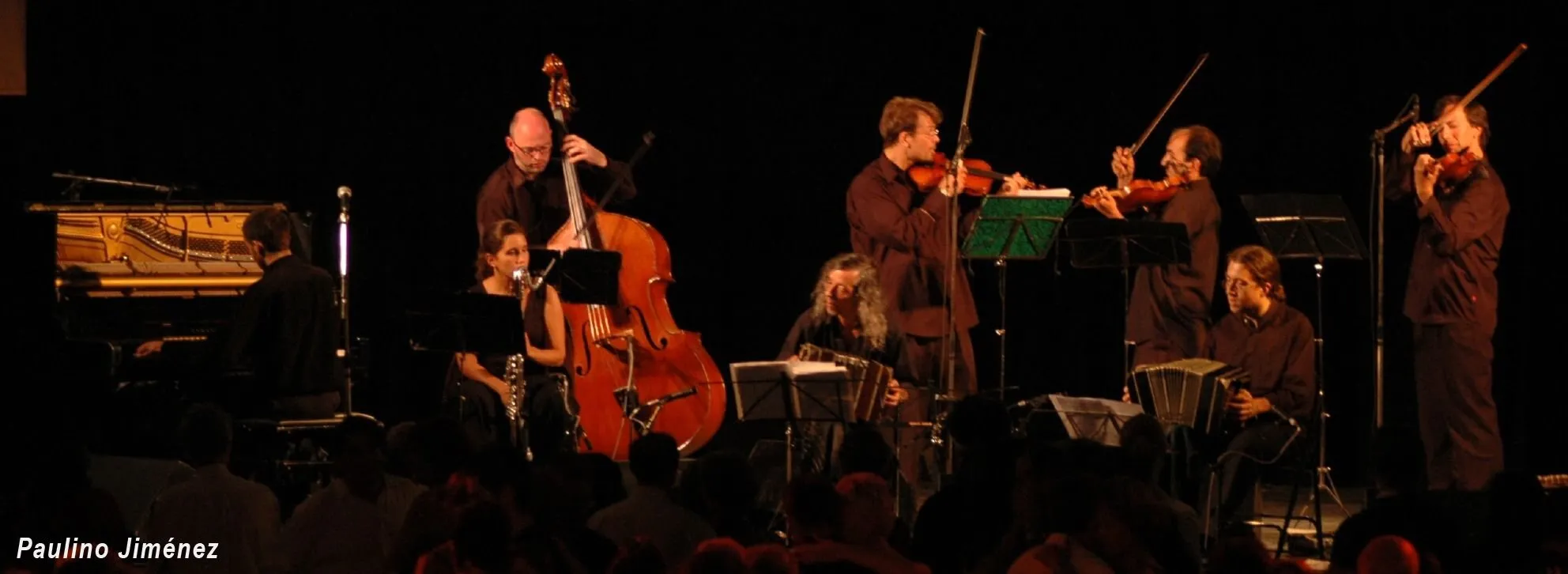 Orquesta Típica SILENCIO performing on stage